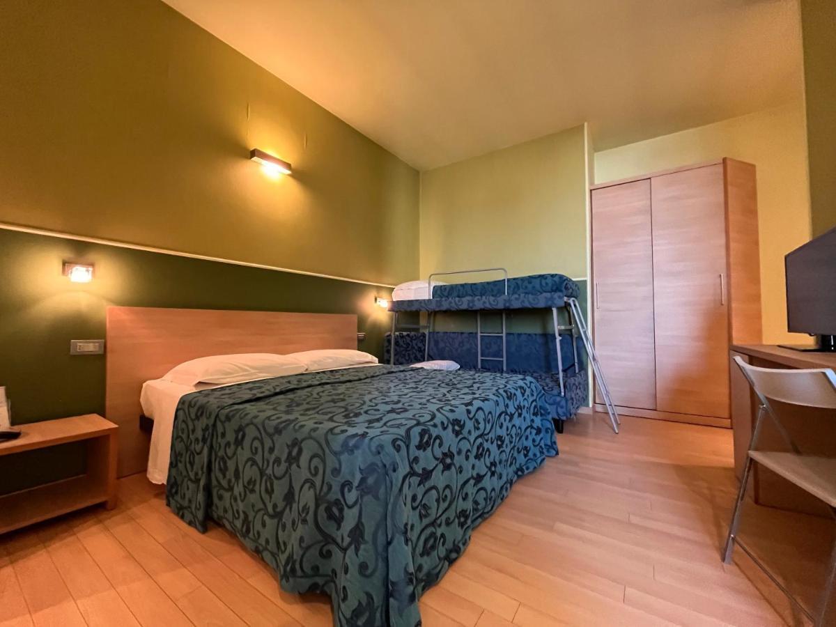 Hotel Perla - The Storyhoteller Riccione Exterior foto